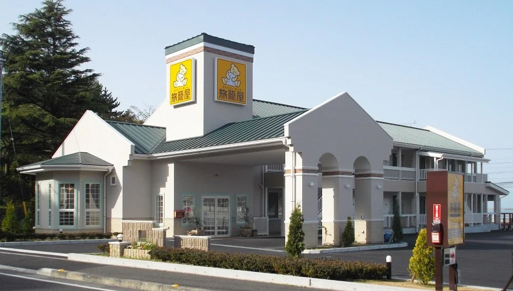 ファミリーロッジ旅籠屋 松山店：ファミリーロッジ旅籠屋 松山店の外観